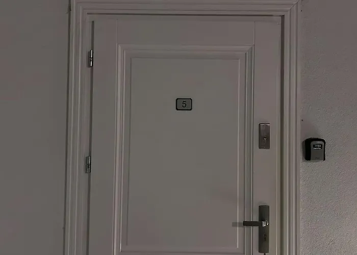 Old Town - B5 Apartment